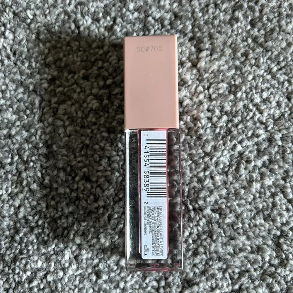 MAYBELLINE 005 petal lip gloss with hyaluronic acid plumping gloss